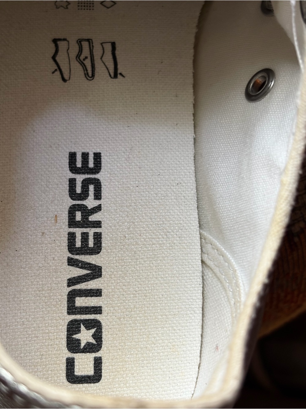 EUC 7.5 Converse Silver Low Top Sneakers - Picture 4 of 4